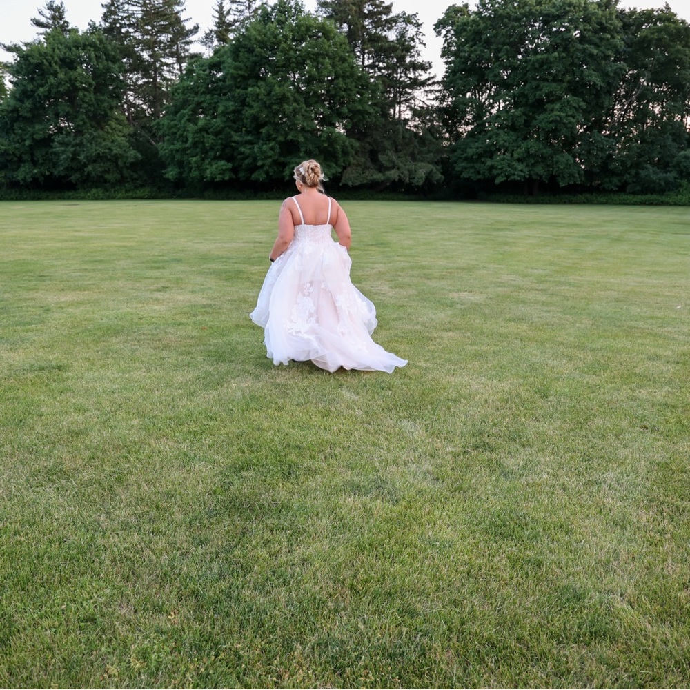 Every bridal purchase gets a free gift